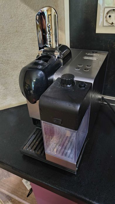 Кафемашини DeLonghi Nespresso
