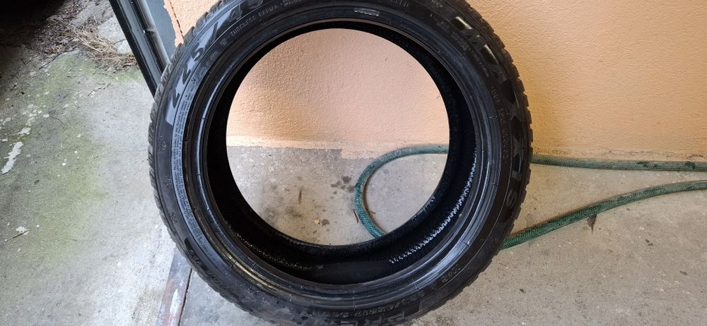 225/45/17 зимна гума