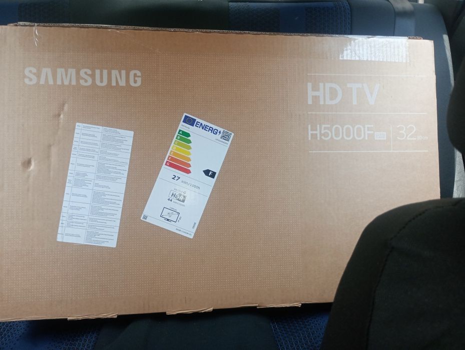 Vând TV Samsung Smart HD cu Garanție de 80 Diagonala