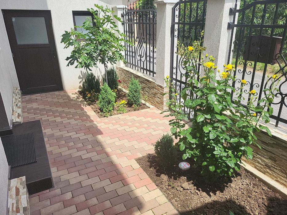 Casa P+1+garaj+terasa gaz,curent,canalizare,apa,utilata+mobilata,mutare imediata