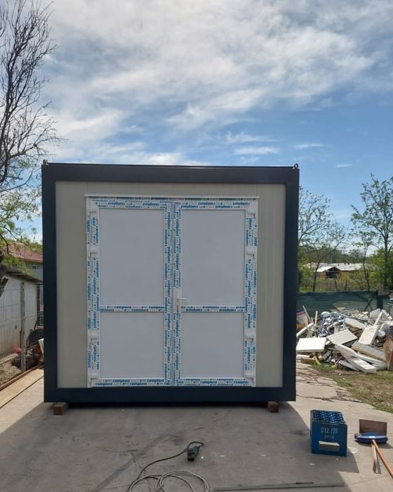 Vand containere modulare la super preț-calitate