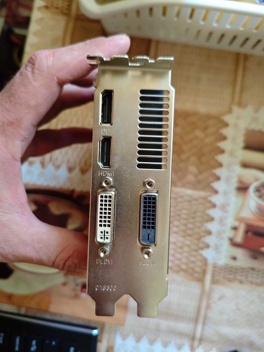 Компютър Asus P5K SE/EPU, Q9400, 8GB, HD5770