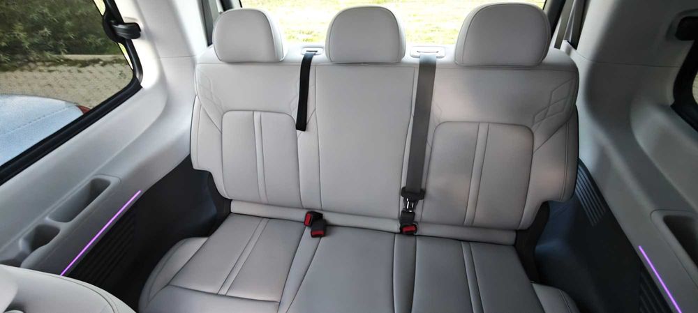 Продавам Hyundai Staria Premium 4x4 2.2 6+1