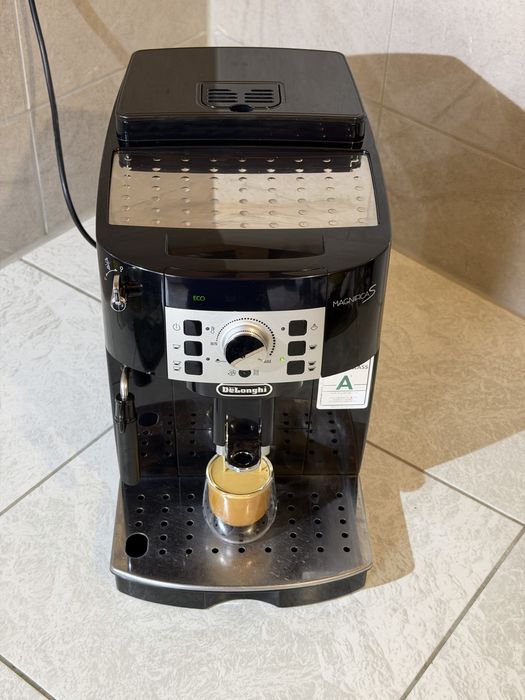 Кафемашина кафеавтомат DeLonghi Magnifica S