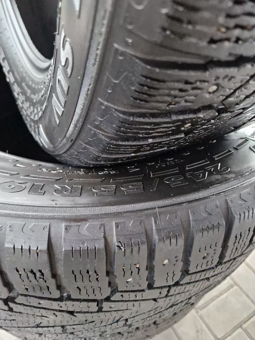 Комплект зимних шипованых  шин 245/55R19 Nokian Hakkapeliitta 7