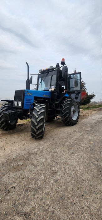 MTZ 892.2 sotiladi narxi 230 mion