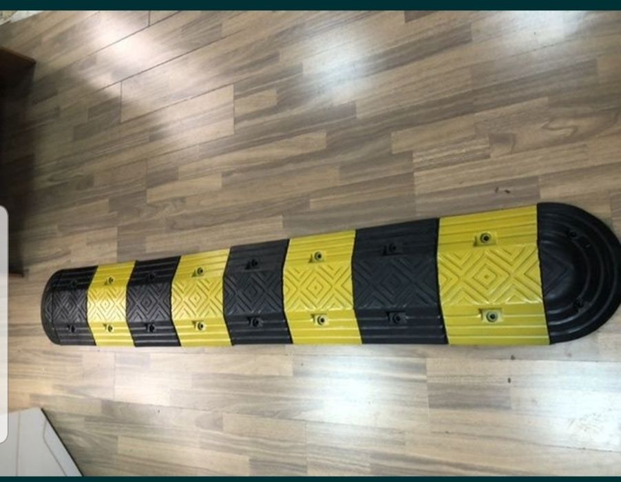 Лежачий полицейский 200 000 сум до 240000сум