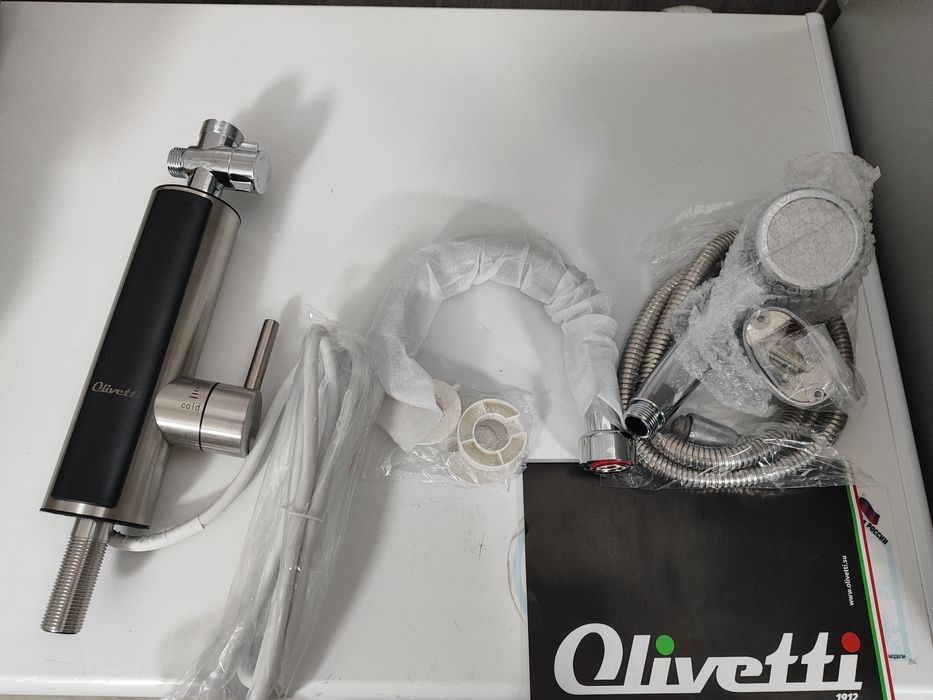 Сантехника , краны, душевые.