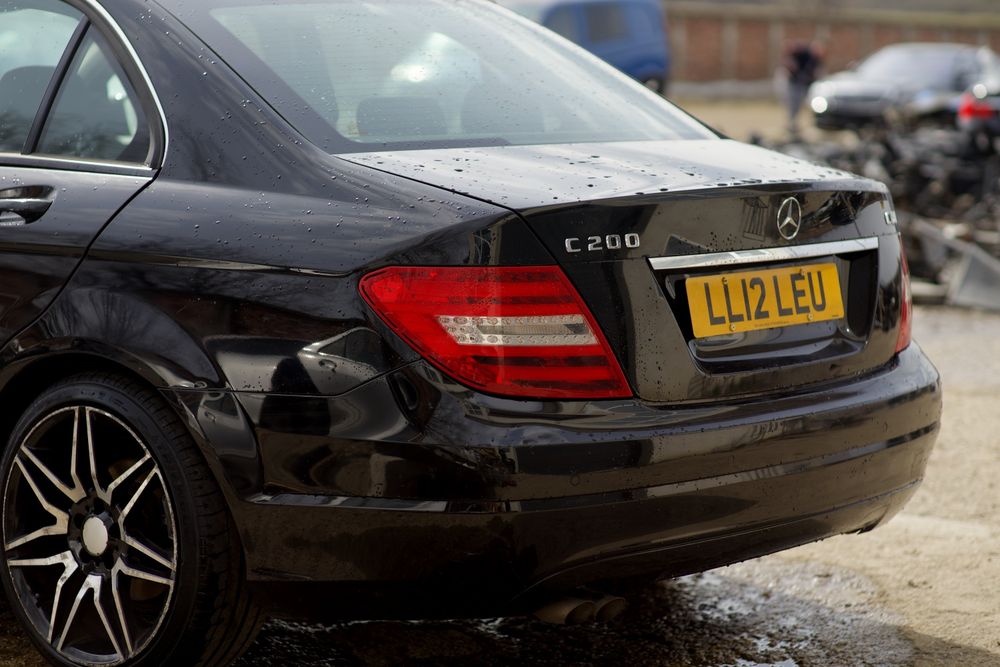 Dezmembrez Mercedes C W204 facelift bara far stop aripa capota usa