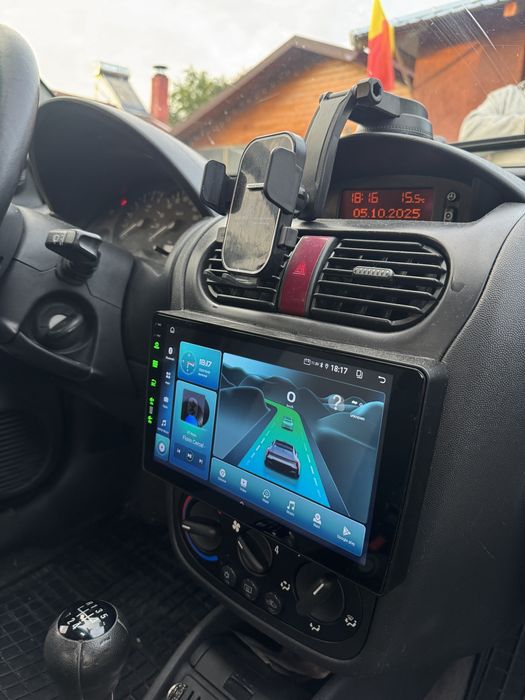 Vând sau schimb cu 8+1 ofer diferența  opel combo 2010 5 locuri