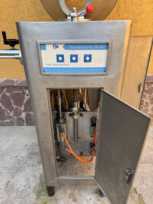 Продаётся колбасный шприц