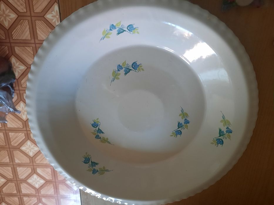 Продаются блюда для плова , бесбармака