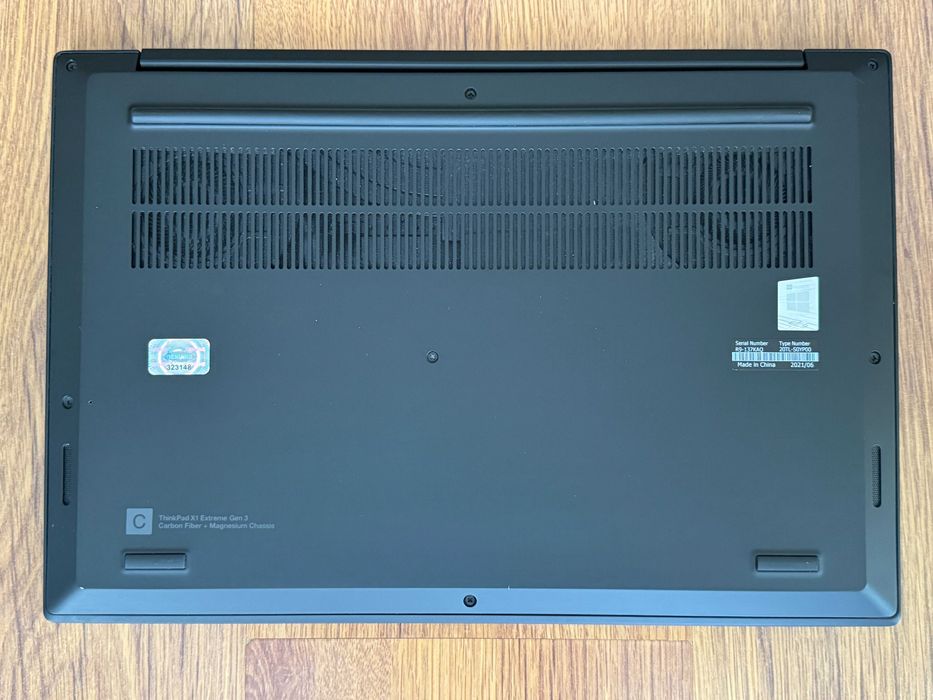 15.6' 4K OLED Touch i7-10850H Lenovo ThinkPad X1 Extreme Gen 3 32GB DDR4/512GB NVMe/GTX 1650 Ti