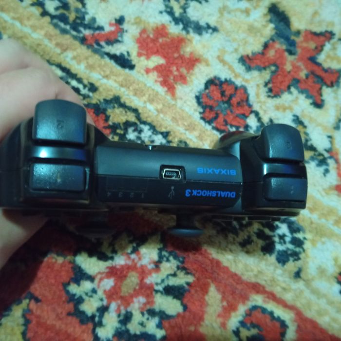 Продается пс3 на запчасти.Обмен приветствуется.