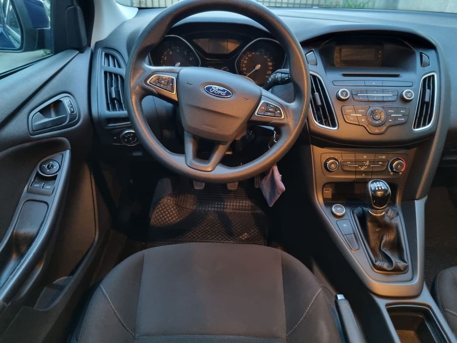 FORD Focus 2015 — imagine 5
