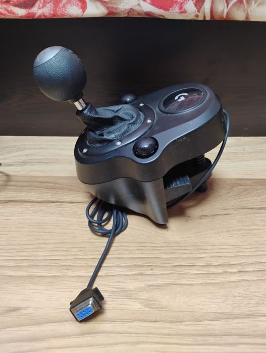 Volan Gaming Logitech G29 + schimbător aproape nou