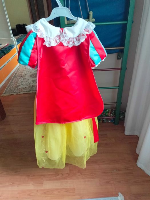 Продам костюм "Белоснежка"