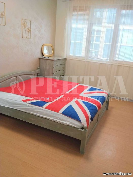 Тристаен нов апартамент срещу Тримонциум