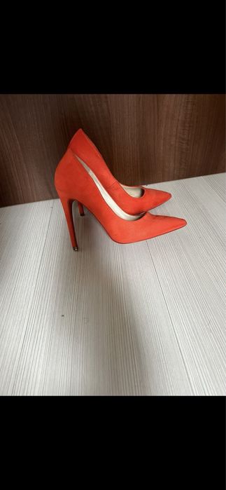 Обувки Dior, Nando Muzi и Zara