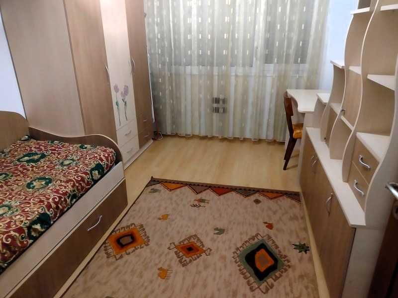 Дава се под наем Тристаен апартамент в Варна, Базар Левски - 90 кв.м за 765 € - Снимка #8