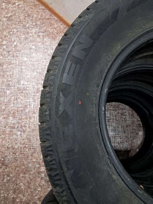 Продам шины 2шт   20000тг