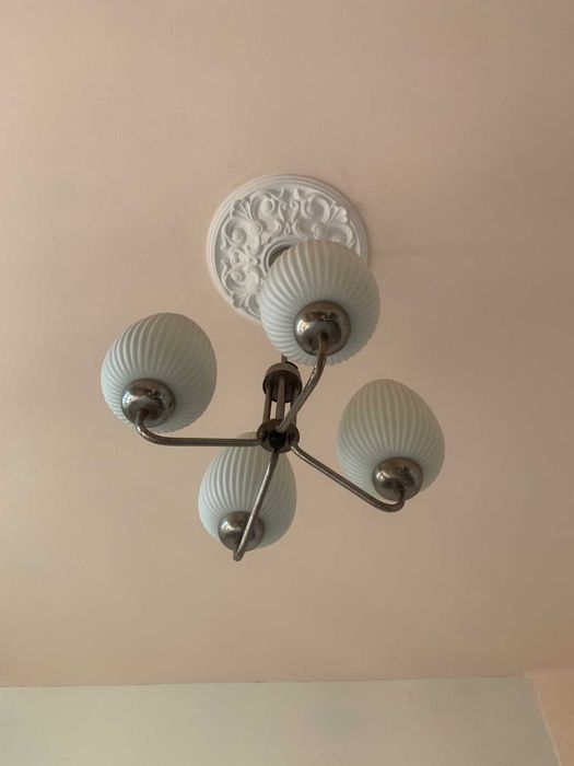 Продавам полилей и аплик