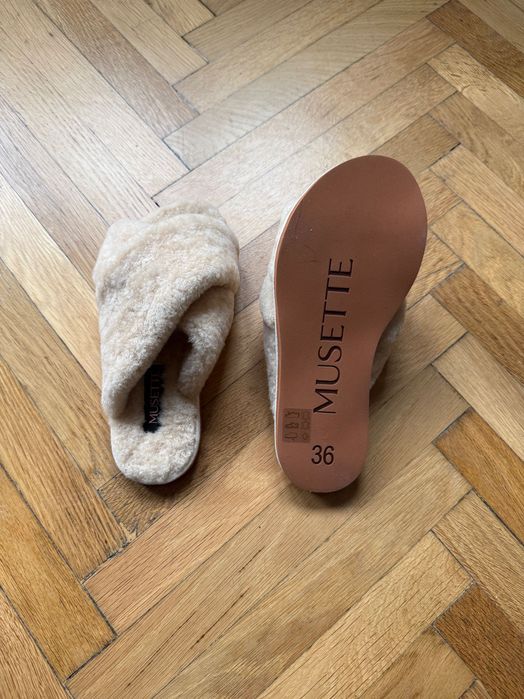 Musette Papuci din pluș