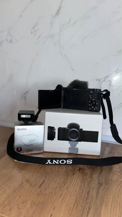 Sony ZV E-10 в отличном состояний