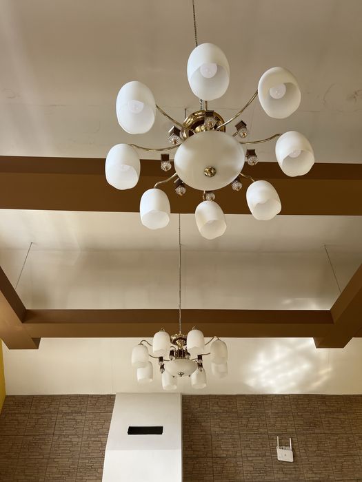 2 candelabre plus 2 aplici