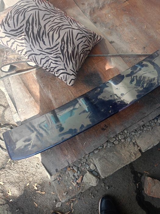 Продам споллер на холсваген