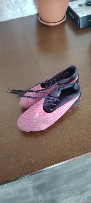 Продаются бутсы срочно денги нужны