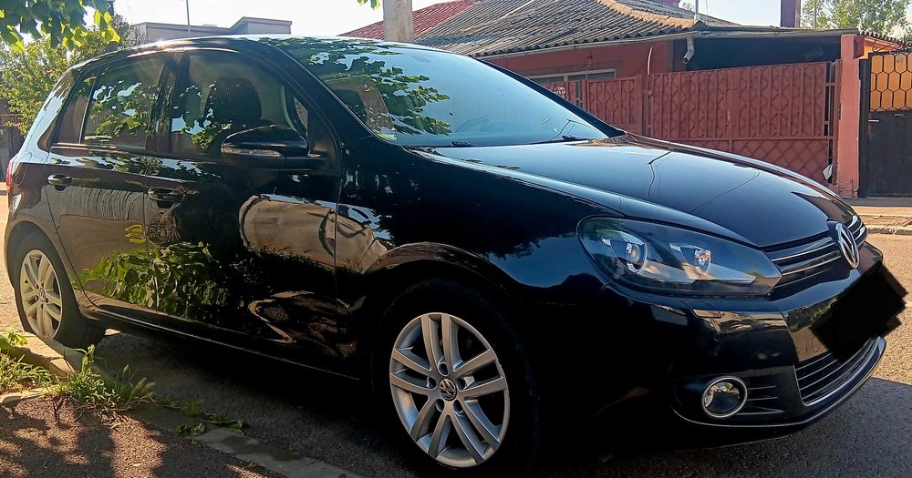 VOLKSWAGEN Golf 2012