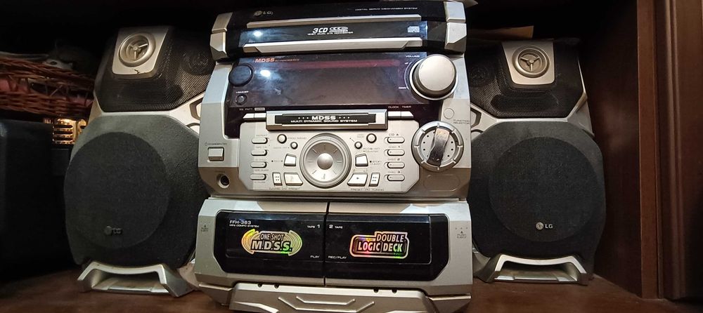 Музыкальный центр