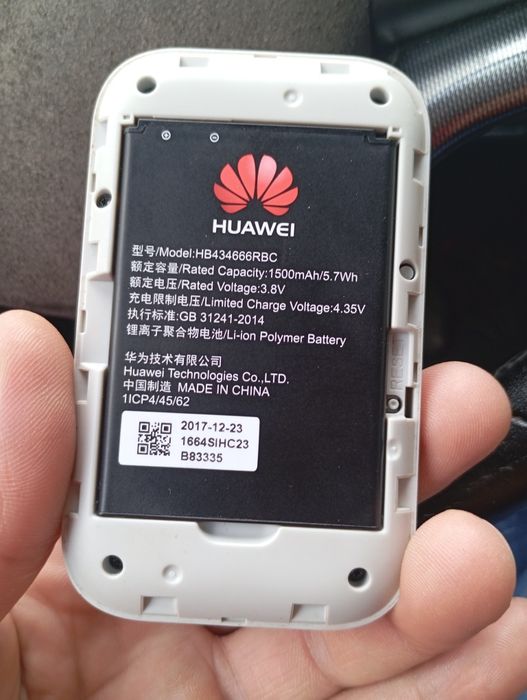 Huawei E5573 Avto Router 4G LTE router Taxi va uydaxam qo'llash mumkin