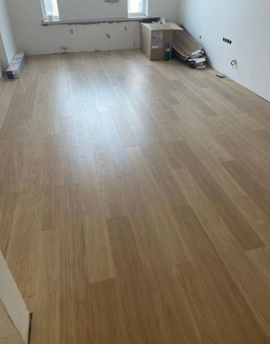 Укладка ламинат.