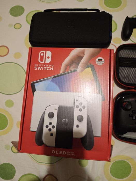 Продавам - Nintendo Switch Oled White