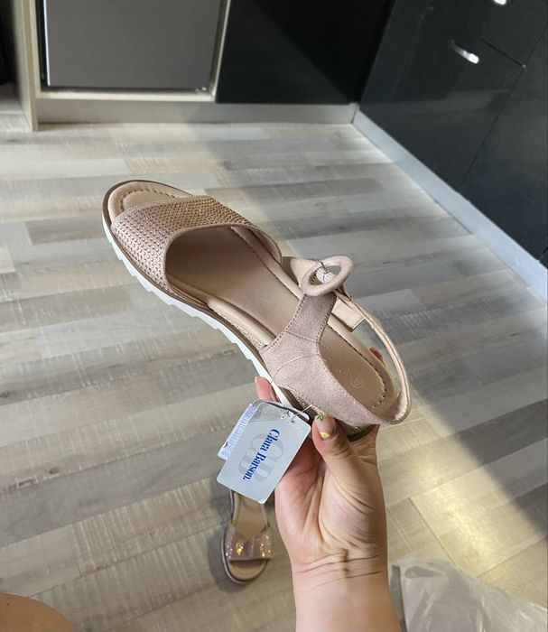 Дамски сандали в цвят пудра