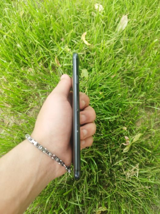 iphone 7 narxi 800.000 taqalgan olaman dganla tel qsn xotirasi 128 gb