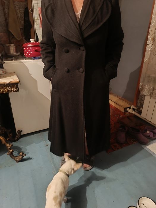 Пальто драповое продам срочно