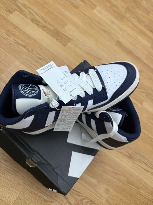 adidas Rapid Court