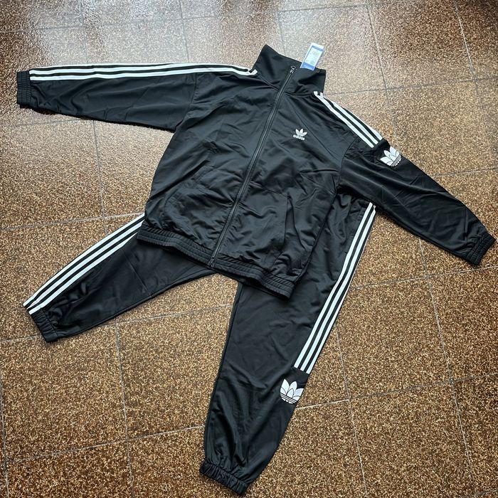 Adidas мъжки черен екип - M, L , XL