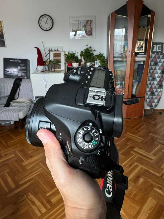 Продавам  Canon EOS 80D