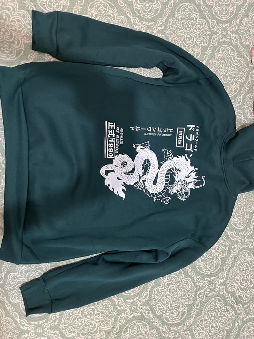 Толстовка зеленая новая