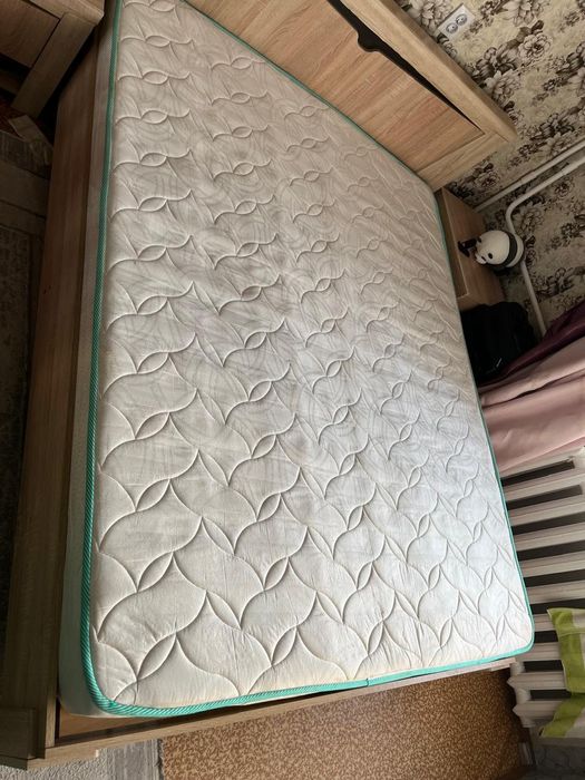 Кровать двухспальная