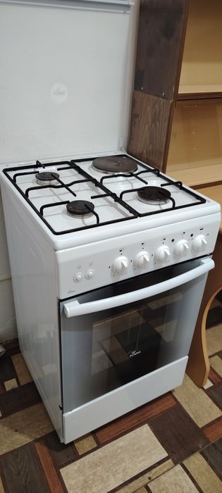 Продам газовую плиту