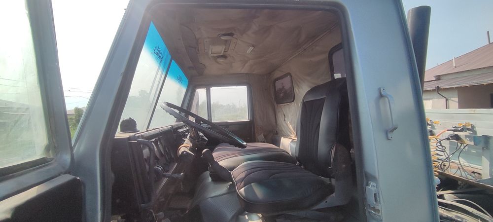 Yuk moshina shalanda