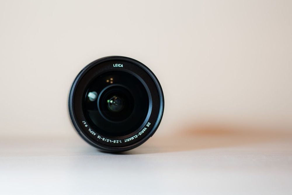 Obiectiv Panasonic Leica 8-18mm f/2.8-4.0 (MFT) - Stare Perfectă