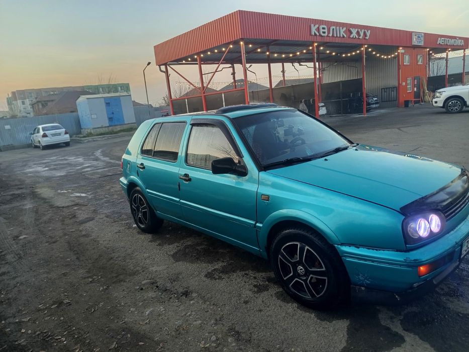 Автомобиль гольф