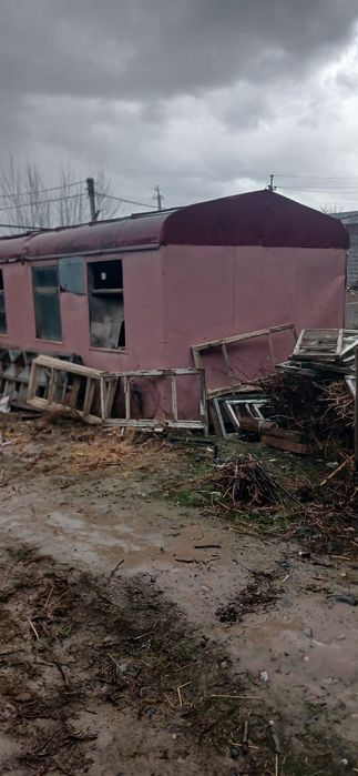 Вагон сотилади таййор уйча