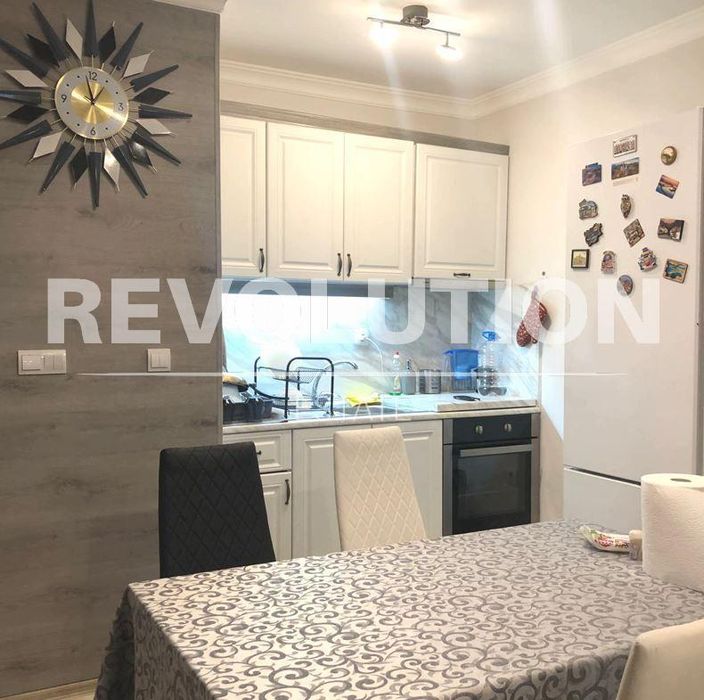 Двустаен апартамент в района на  м-т Траката!